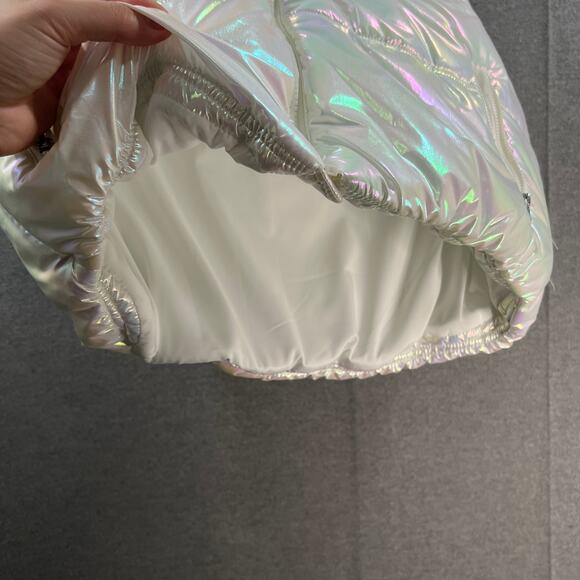 Hello Kitty Snow Angel Cropped Puffer Vest Size XL - Picture 8 of 16